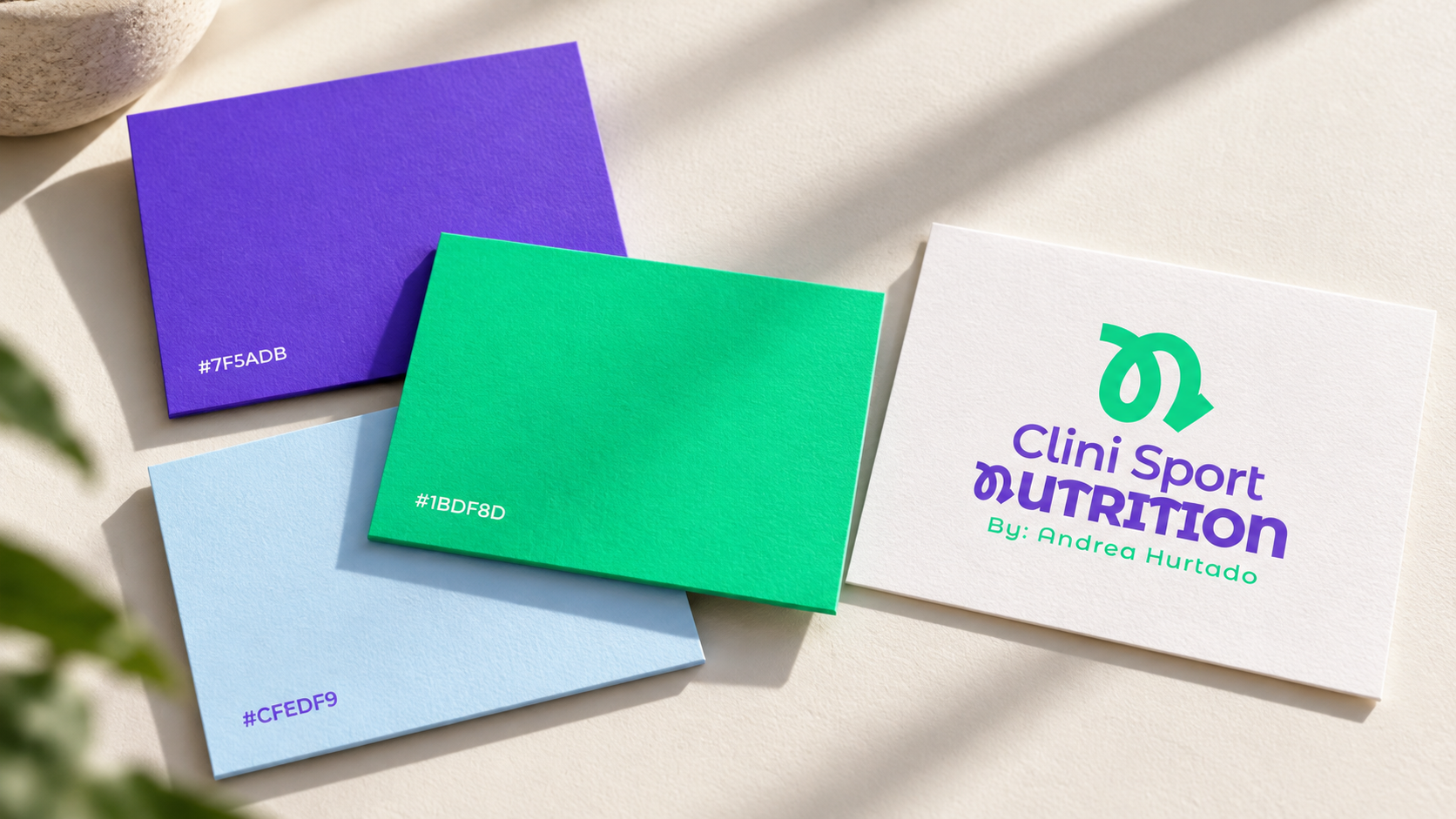 Tarjetas de color y logo deportivo