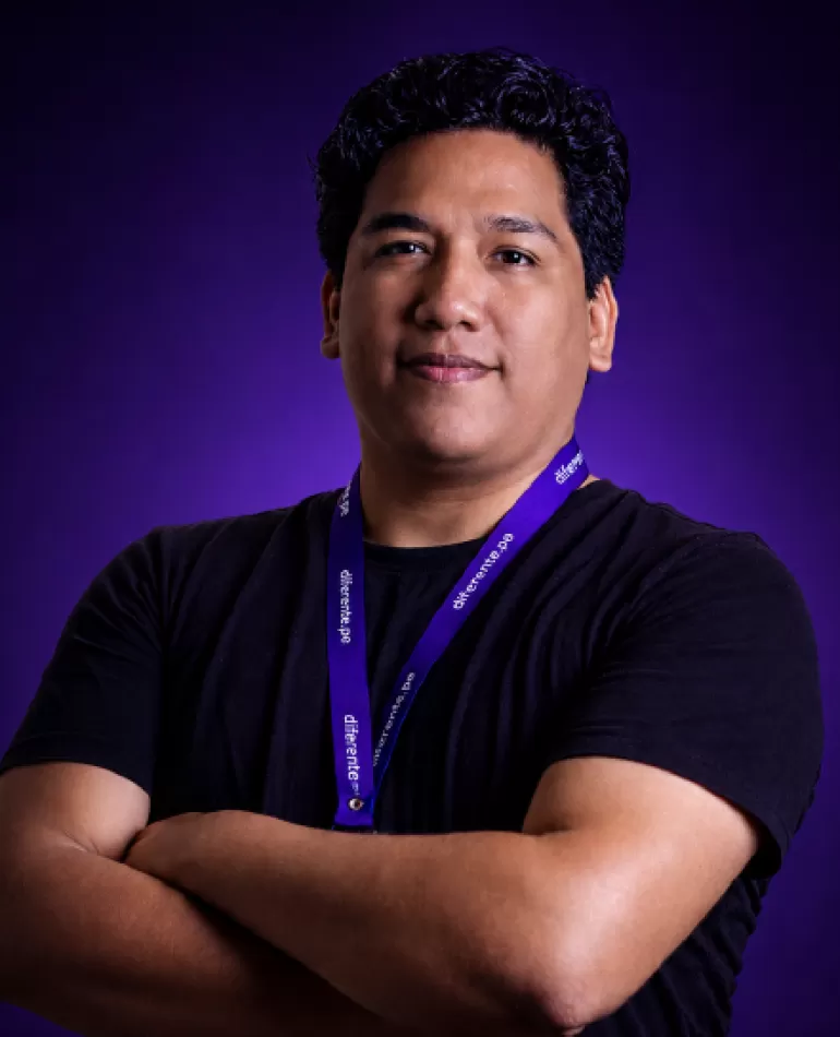 alexander_vasquez_diferente_marketingmkt